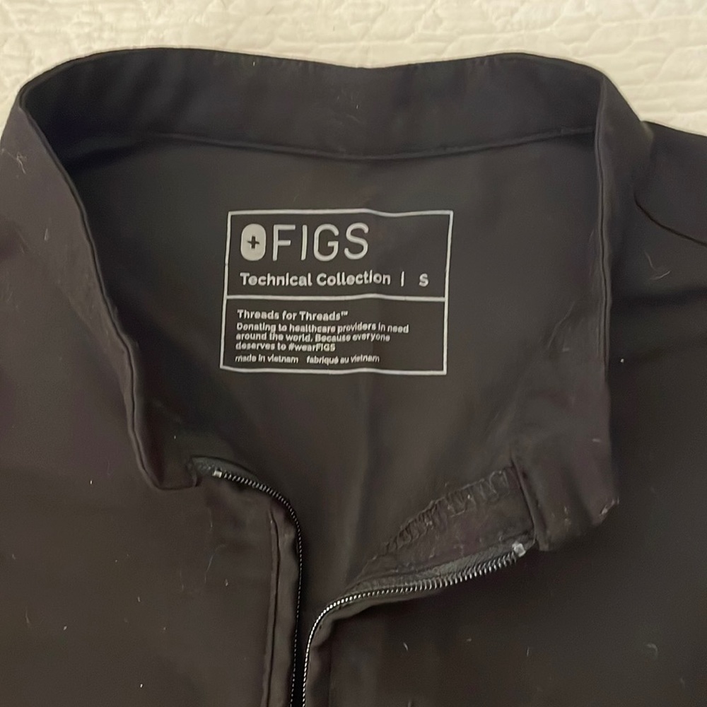 Figs quarter zip two pocket scrub top